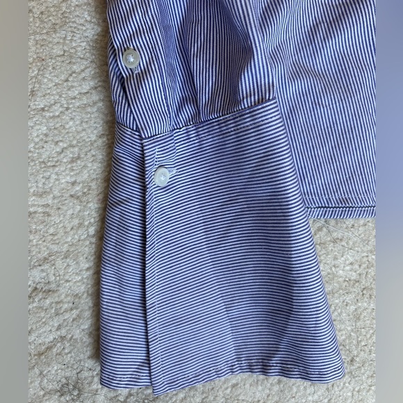 Banana Republic front tie long sleeve shirt - Picture 3 of 5